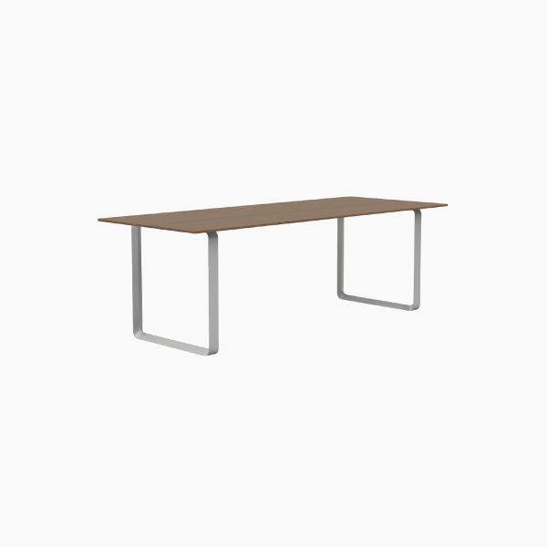 70/70 Table