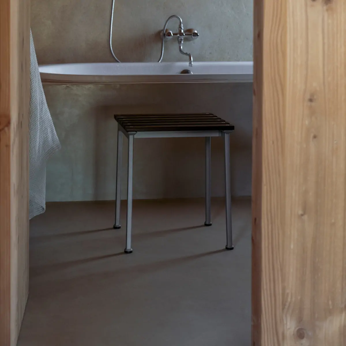 Traverse Stool heat treated oiled ash 1