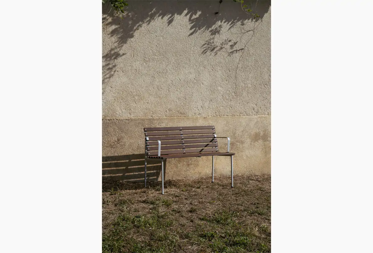 Traverse Dining Bench w. arm_02