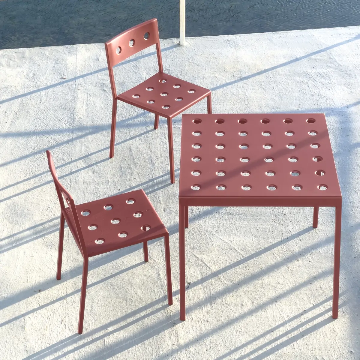 Balcony Cafe Table_02