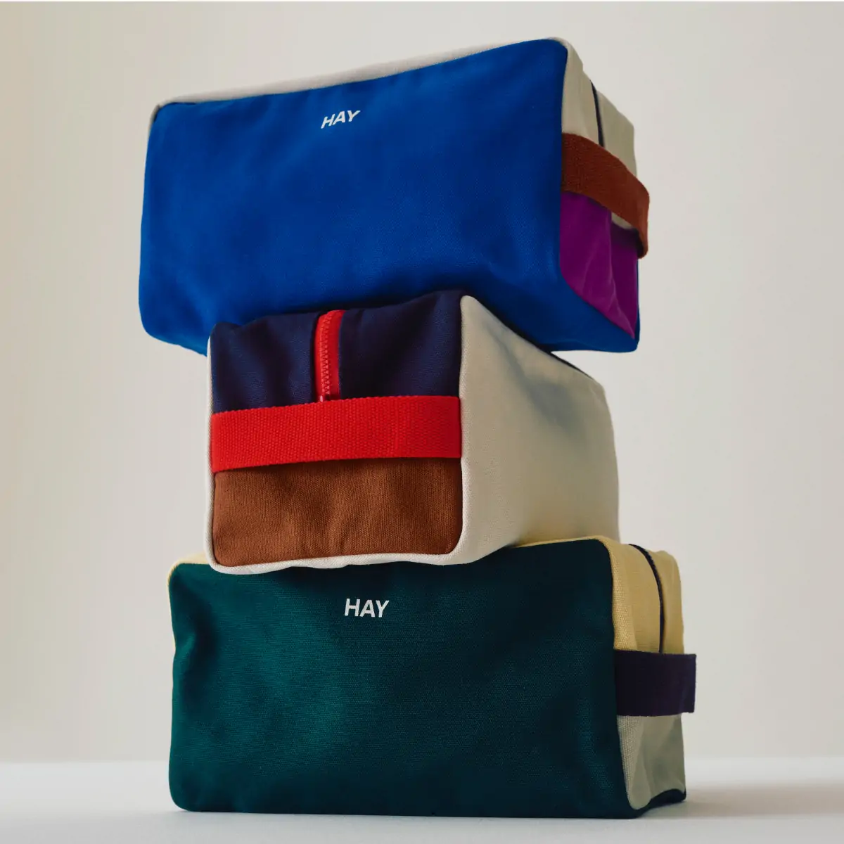 Multi Wash Bag family 02