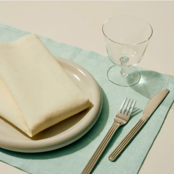 Tavolo Napkin Placement