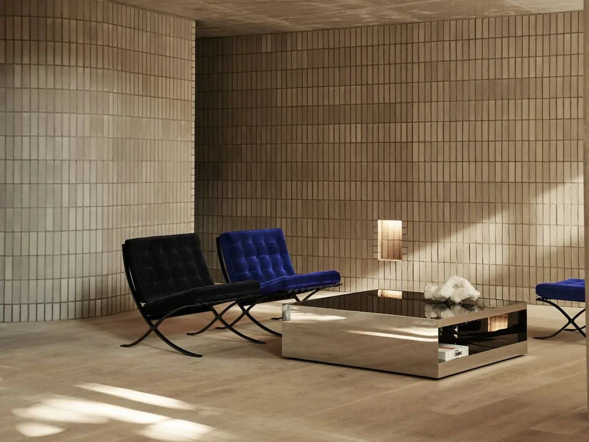 1. Knoll - Barcelona Chair