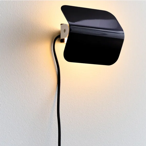 Apex Wall Lamp