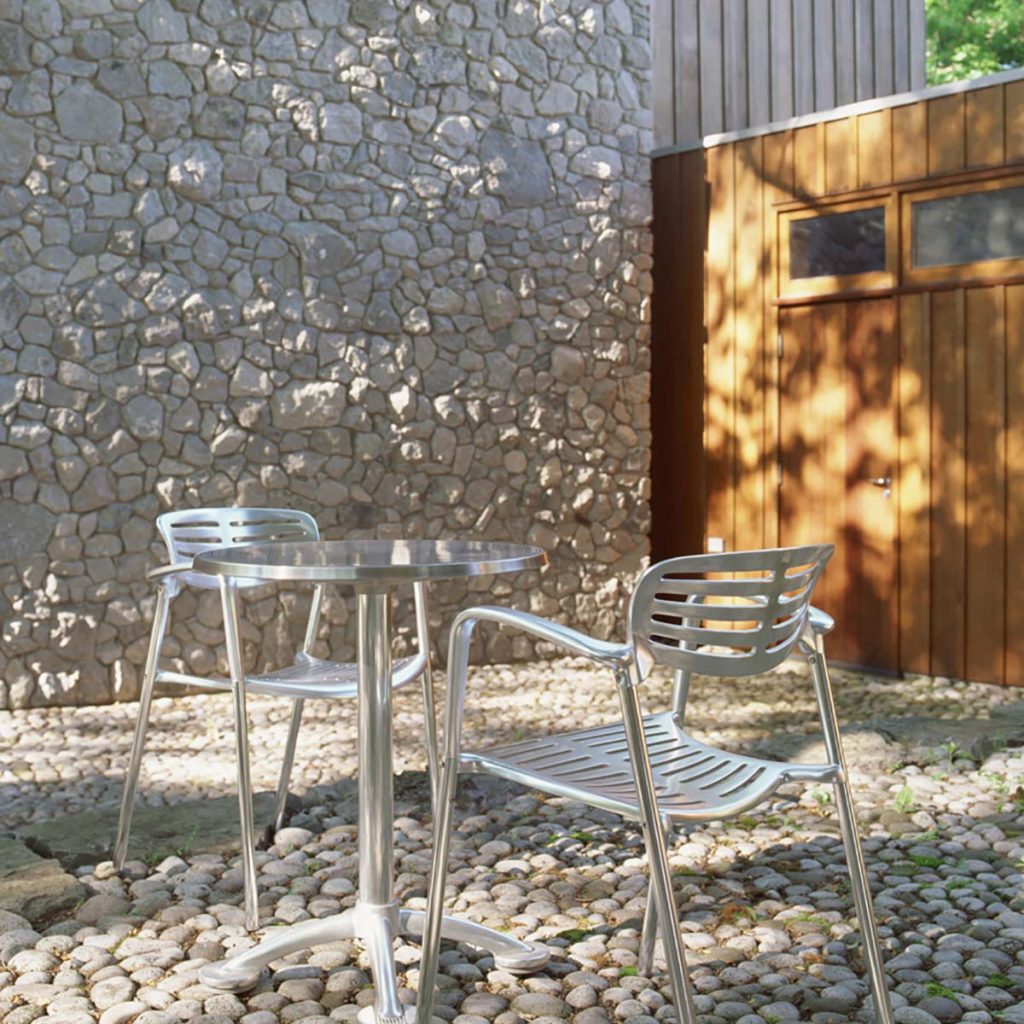 【AMAT-3 】スペースエイジ Jorge Pensi 鋳造アルミテーブル Jorge Pensi For Amat - 10 For Sale on 1stDibs | toledo design