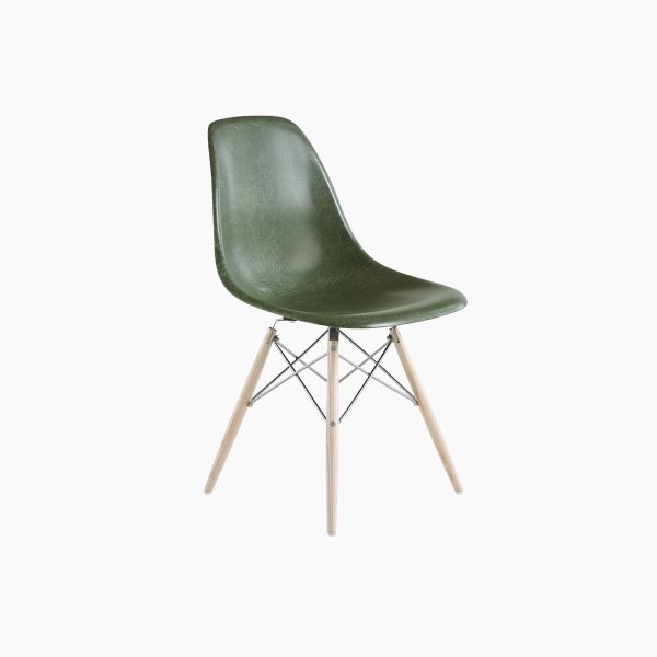 Eames Molded Fiberglass Side Chair