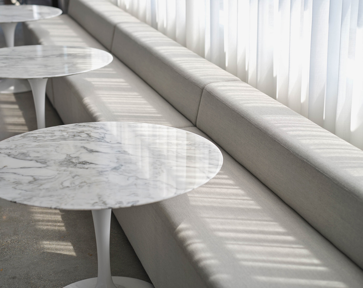 saarinen_table_lounge_height_6