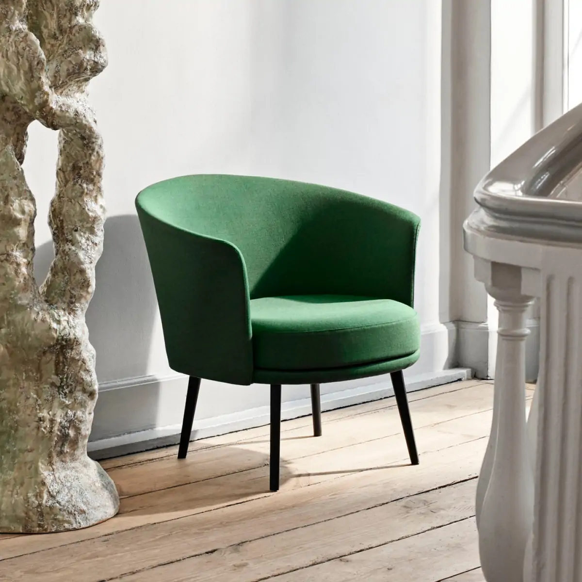 Dorso Canvas 946 black powder coated steel base_01 1