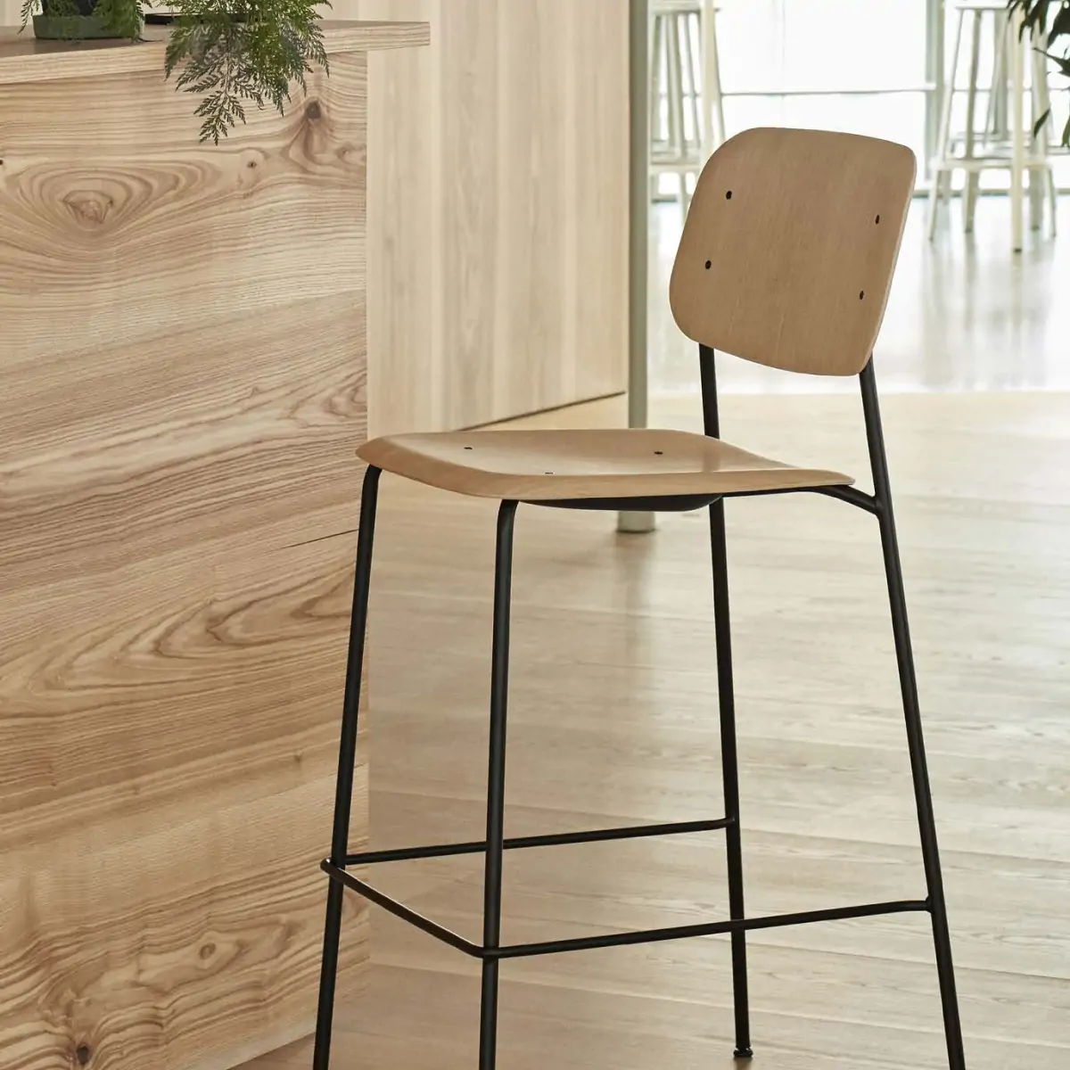 Soft_Edge_90_Bar_Stool_Product_fact_sheet 1
