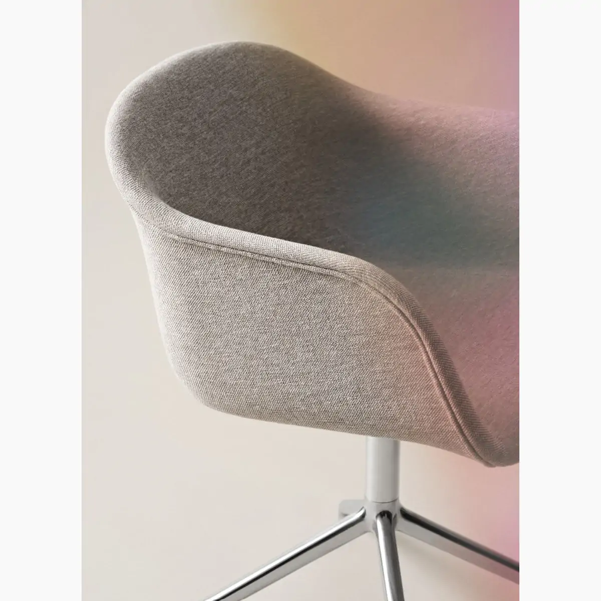 1_Fiber Armchair Swivel w. Castors_02