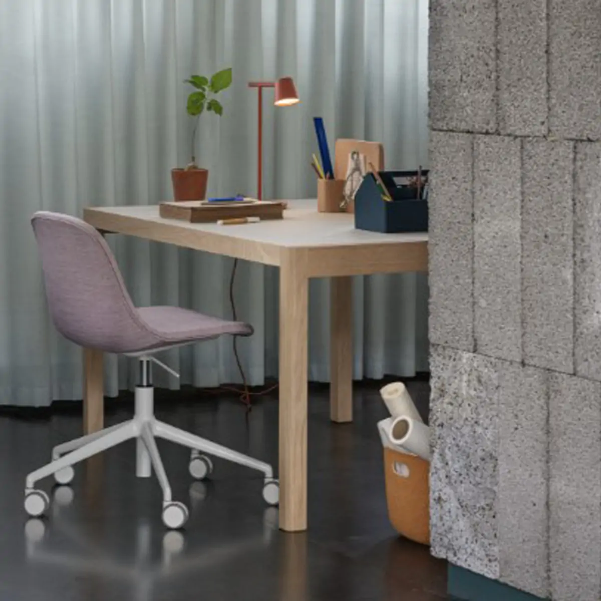 4_Fiber Side - swivel w. gas lift and castors_02