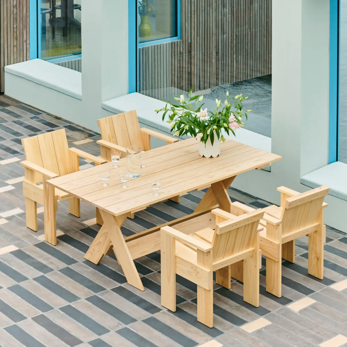 Crate Dining Table_02 (2)