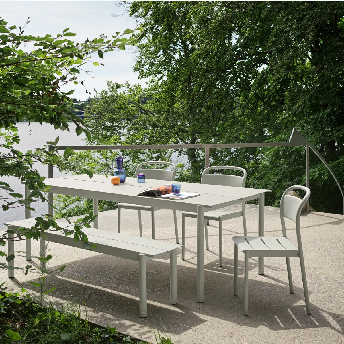 Linear Steel Table_02