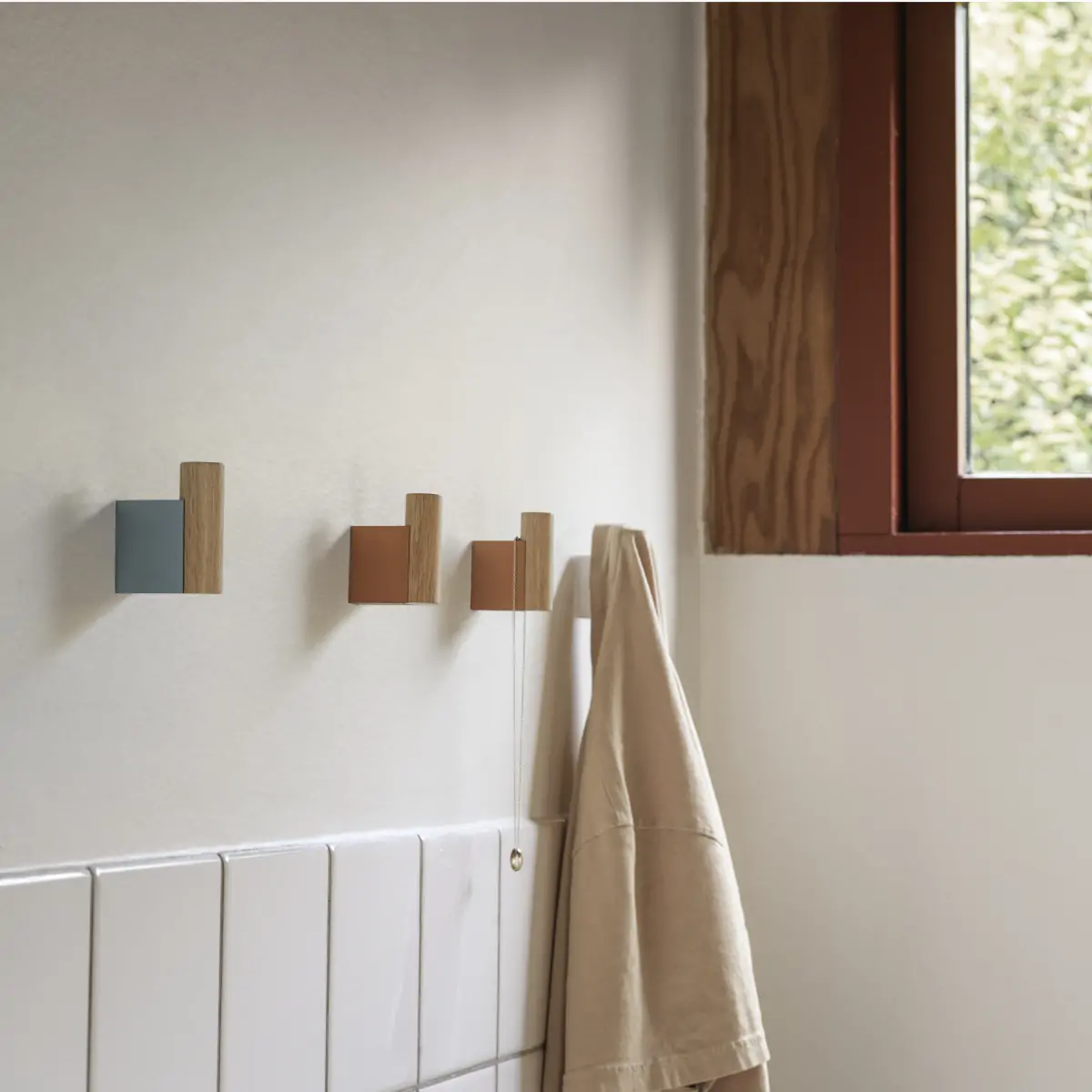 Attached Coat Hook_02