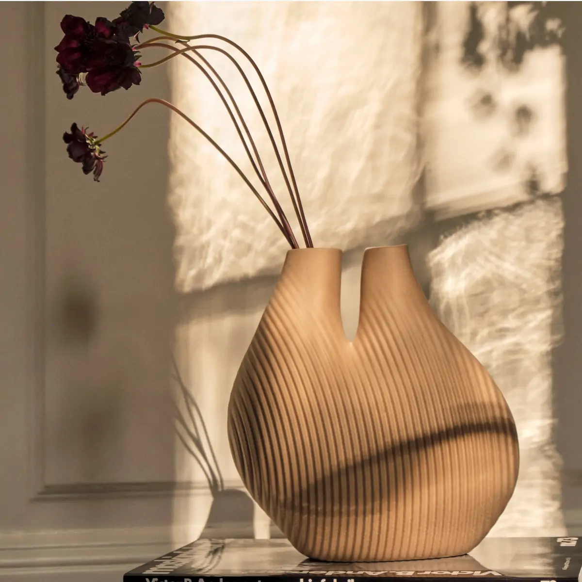 W and S Chamber Vase_02 (2)