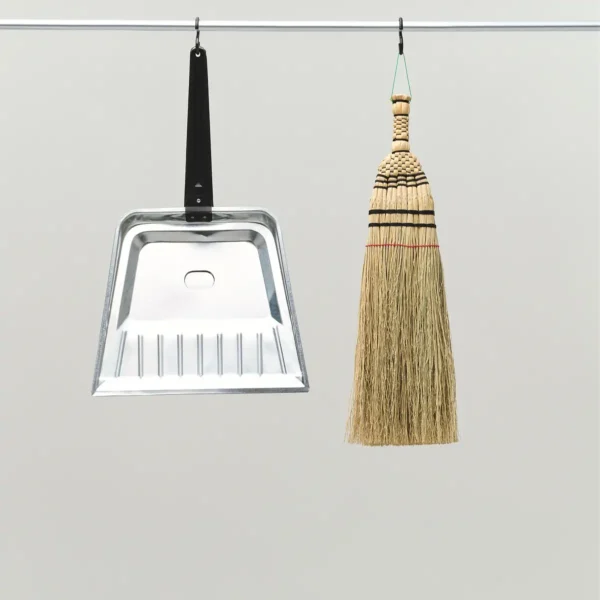 Outdoor Market Dust Pan