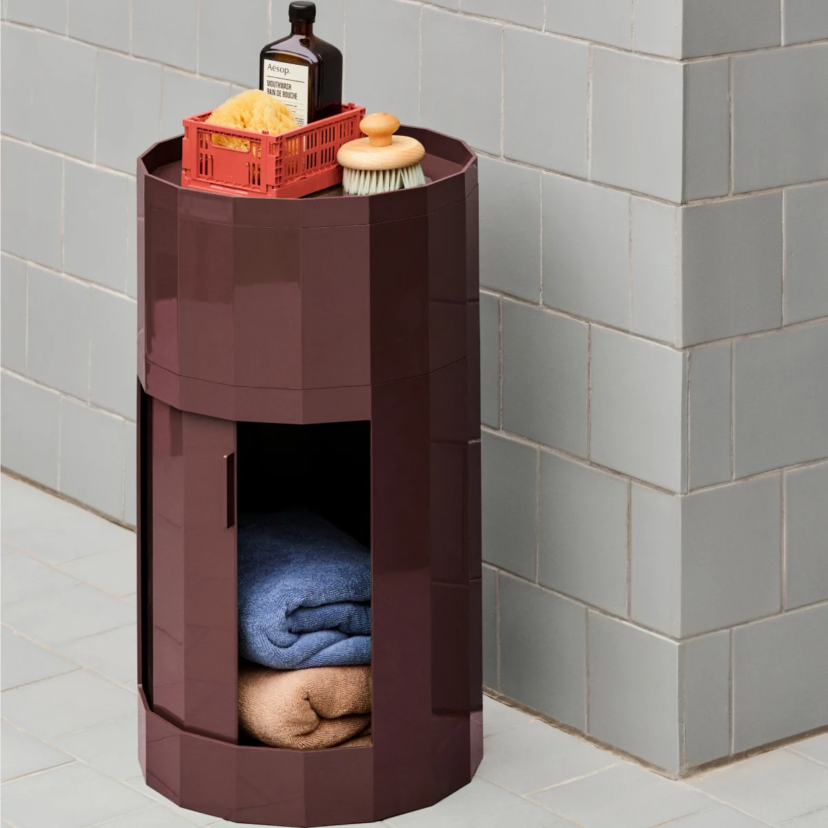 Facet Cabinet 101 burgundy_02