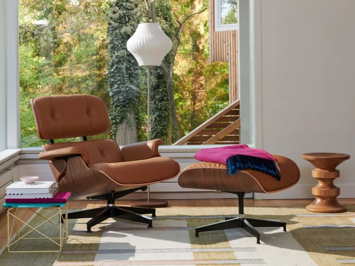 2a - Eames Lounge Chair 1